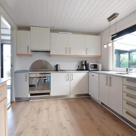 With Fireplace 1 Nyaraló *